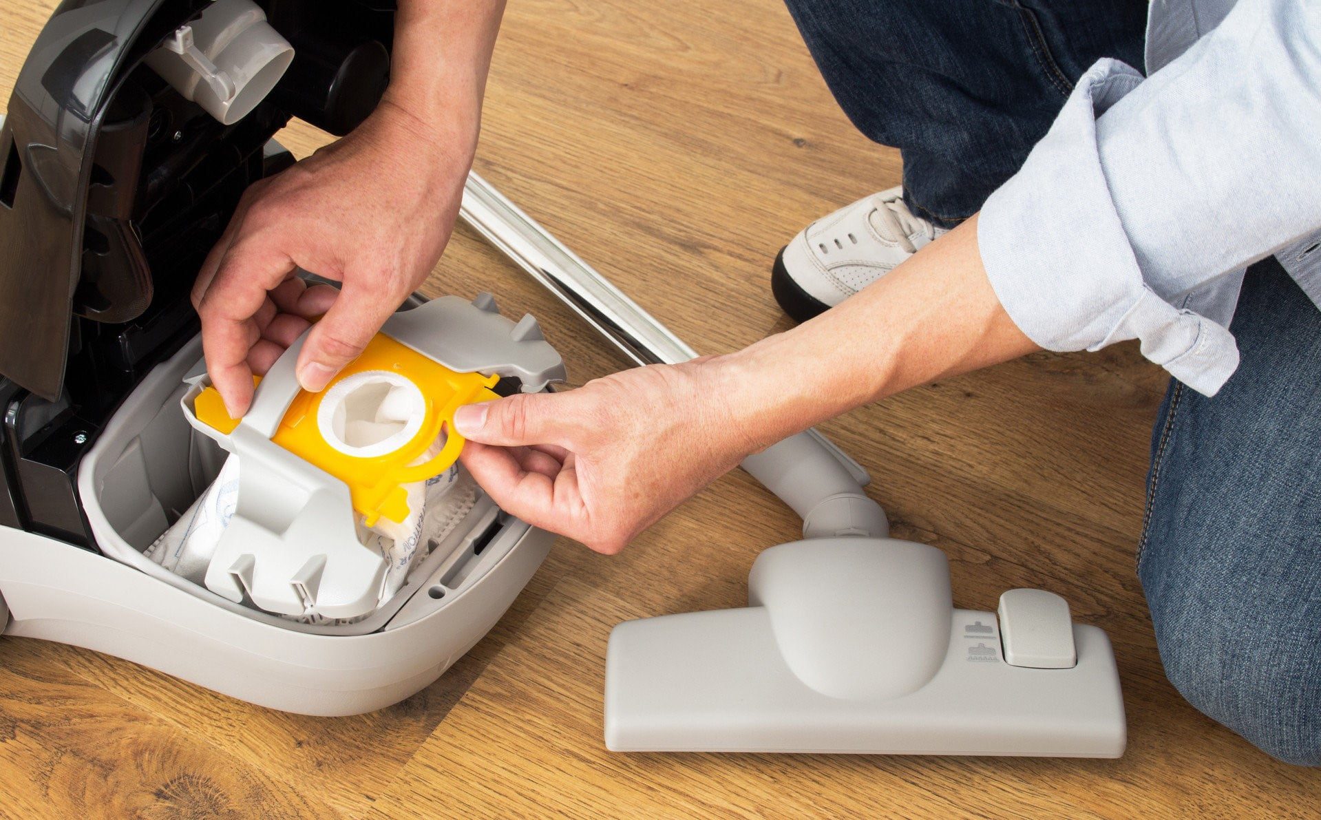 замена мешка в пылесосе